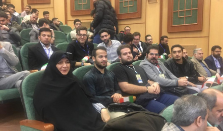 حضور رئیس دانشگاه آزاد اسلامی واحد تهران غرب در جمع دانشجویان واحد، در بزرگداشت روز دانشجو
